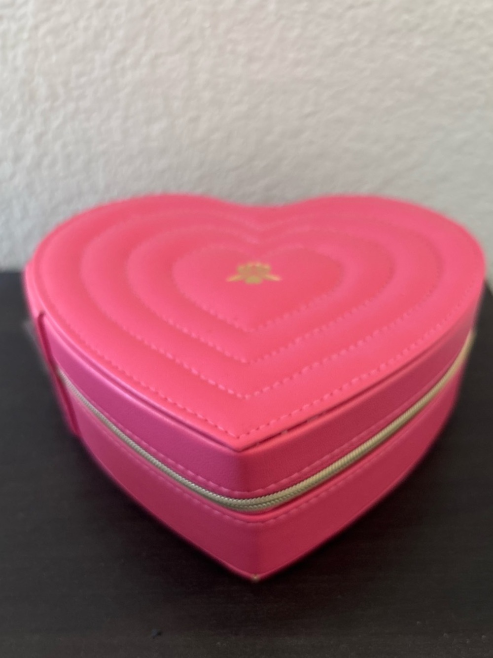 Heart-Shaped Pink Jewelry Case - Picture 2 of 7